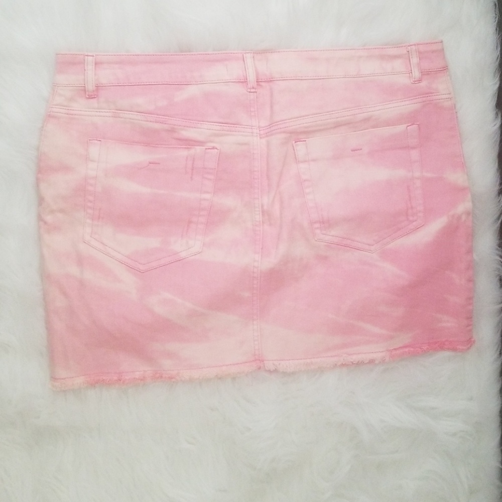 Skirt - Picture 2 of 2